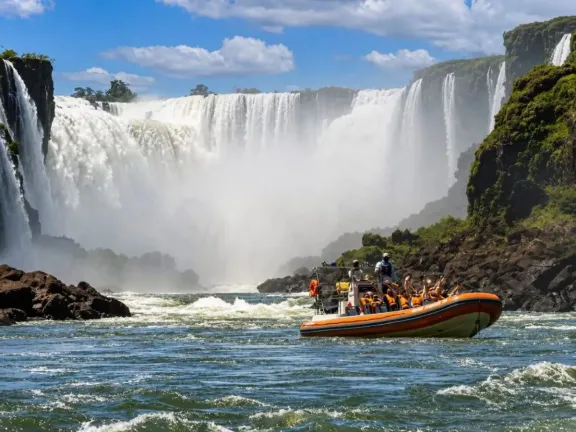 Suspenden por tres días el Macuco Safari tras vuelco fatal en las Cataratas del Iguazú