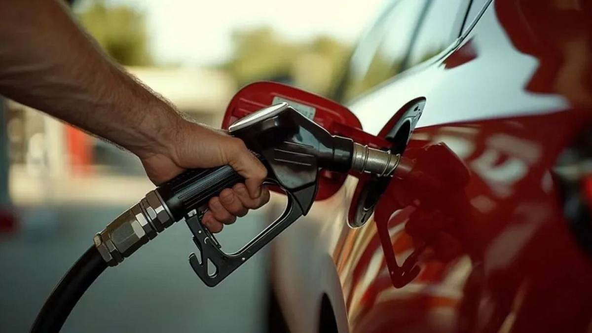 El Gobierno aumentó los impuestos a los combustibles desde agosto