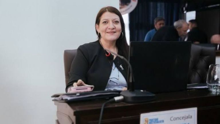 Concejala de Ushuaia defiende la Plaza Bolivia y advierte sobre discursos xenófobos