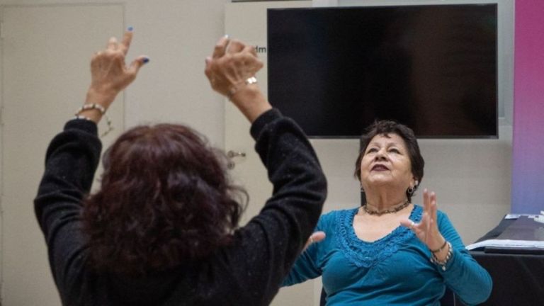 Nuevo encuentro del taller de movilidad articular en Casa Ushuaia