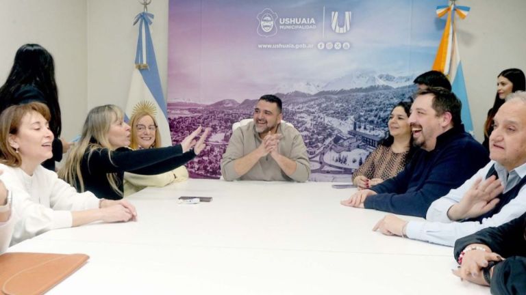 Vuoto recibió a senadores que se opusieron a un proyecto del Gobierno Nacional