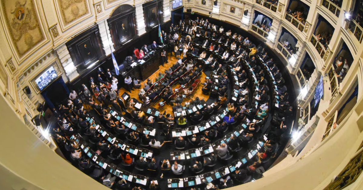 La Legislatura bonaerense tiene más de 3.100 empleados y un presupuesto de $379.000 millones para 2026