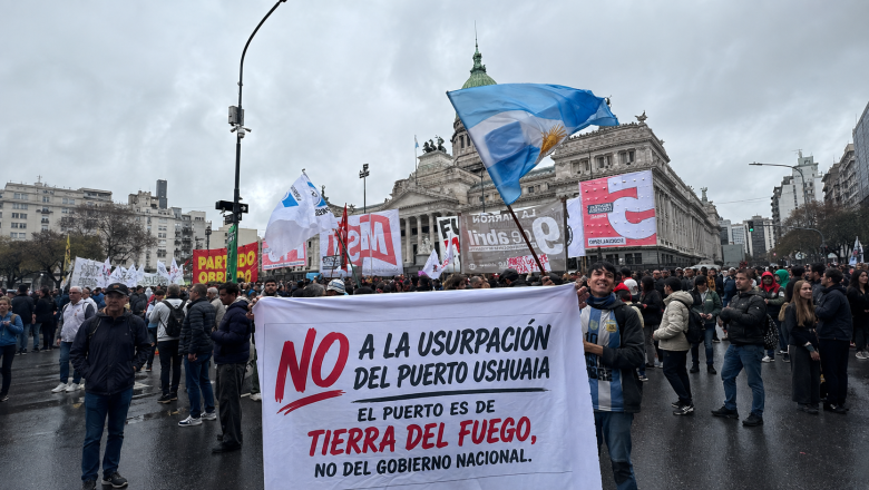 Trabajadores del Puerto de Ushuaia llevaron su reclamo a Buenos Aires