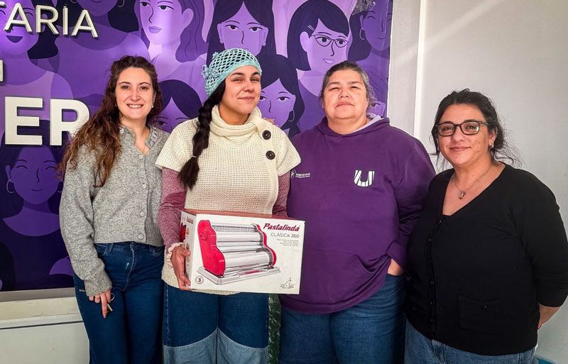 Ushuaia entregó herramientas a mujeres en situación de vulnerabilidad a través del programa Mujer Emprendedora