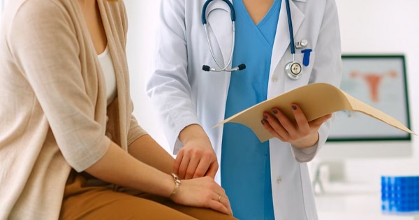 Extranjeros no residentes deberán pagar la atención no urgente en hospitales nacionales