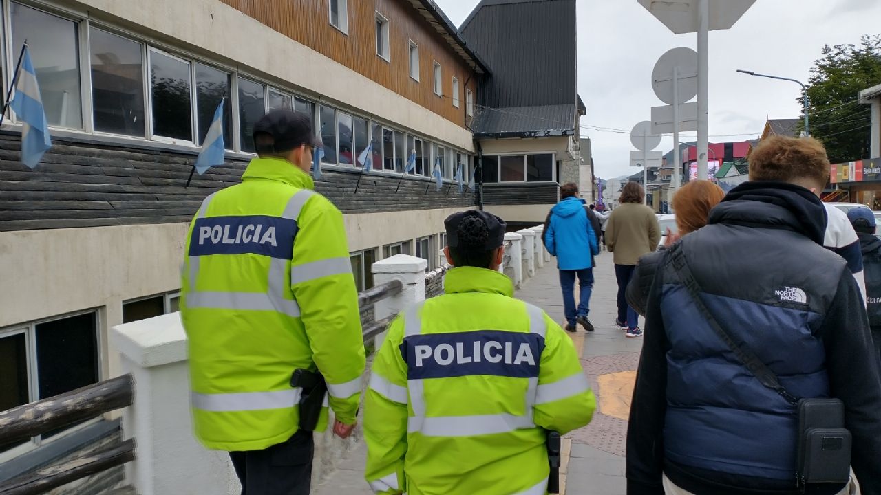 Fiscalía de Estado detectó irregularidades procedimentales en ascensos policiales y pidió subsanarlas