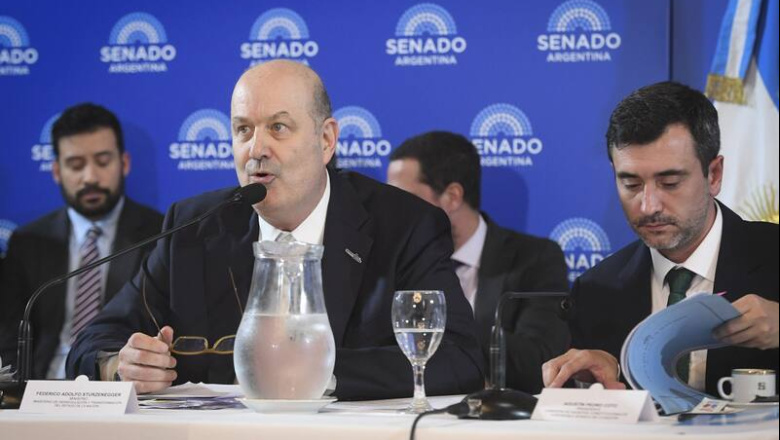 Milei respalda a Sturzenegger tras revés en el Senado mientras el Congreso suspende agenda desreguladora