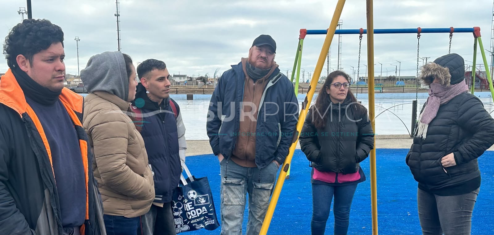 Familias exigieron fin de paros y arreglos en escuelas de Río Grande