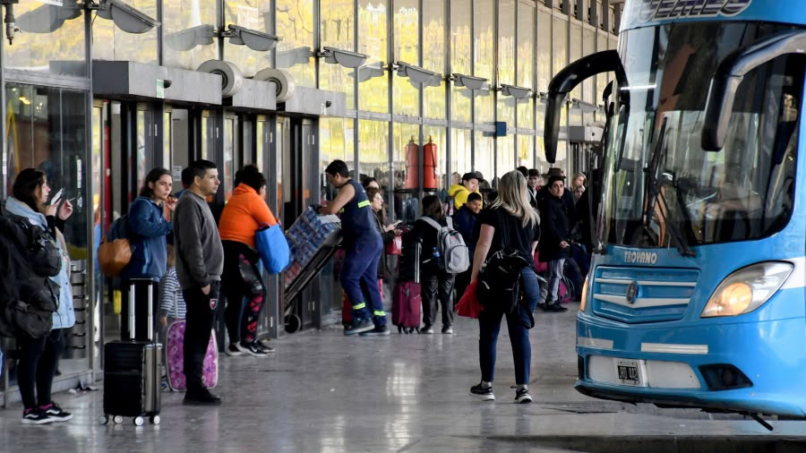 Récord de turistas en el feriado largo pero con menos días y menor consumo