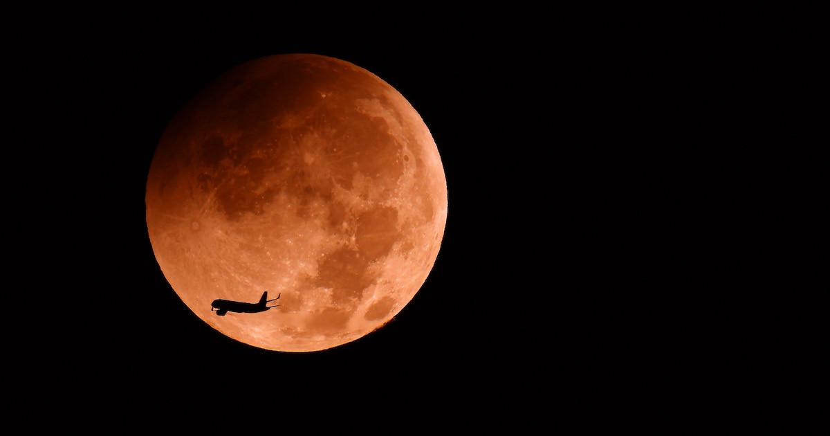 Las 15 imágenes más espectaculares del último gran eclipse de 2026
