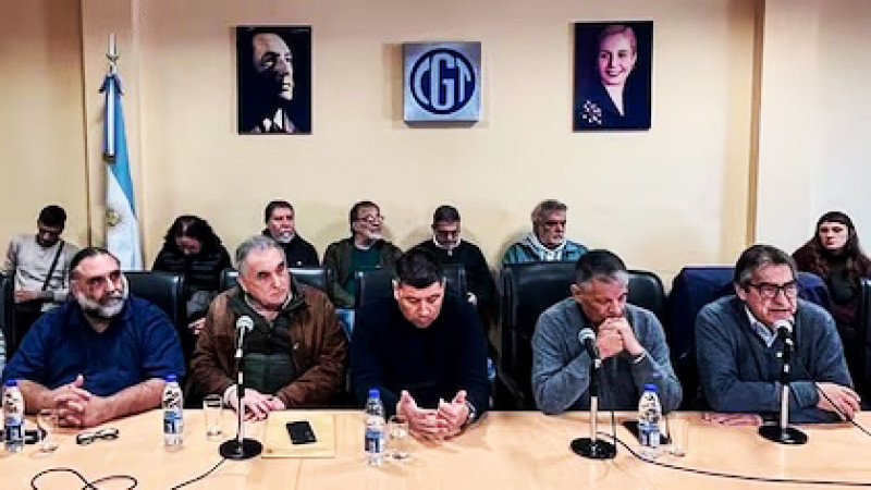 El Gobierno decidirá el sueldo mínimo por decreto