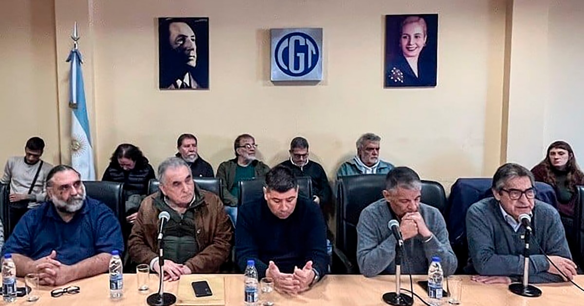 En medio de diferencias internas, la CGT y las CTA desistieron de movilizarse hoy cuando delibere el Consejo del Salario Mínimo
