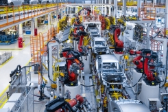 Retroceso del 2% en la industria por baja demanda, según informe UIA