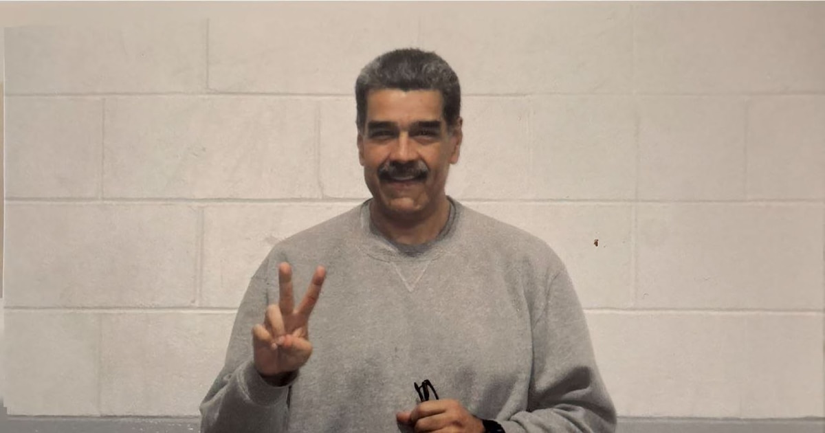 Las fotos del ex dictador Nicolás Maduro desde la cárcel en Estados Unidos
