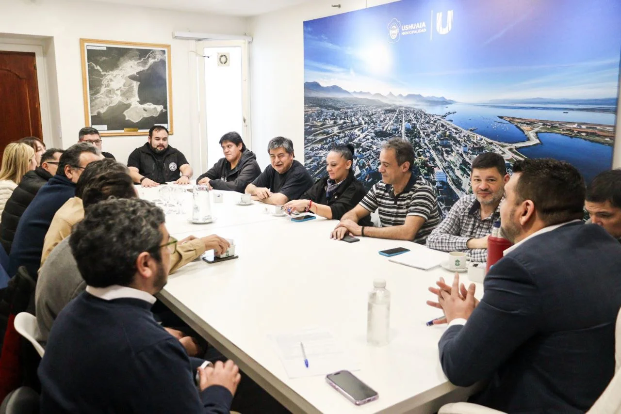 La Municipalidad de Ushuaia acordó un aumento salarial del 8,24% con todos los gremios