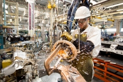 Crisis industrial: la Provincia perdió 46 mil empleos y casi 1.600 empresas desde que asumió Milei - ADN . Agencia de Noticias