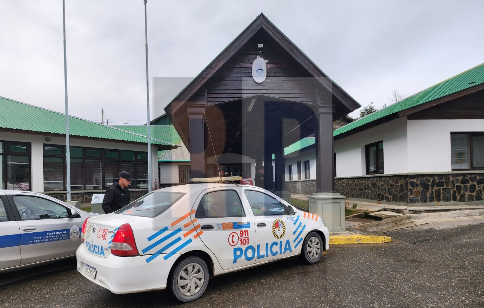 Excarcelaron al hombre que golpeó a un intruso con una mancuerna en la cabeza, ya que se presume "legítima defensa"