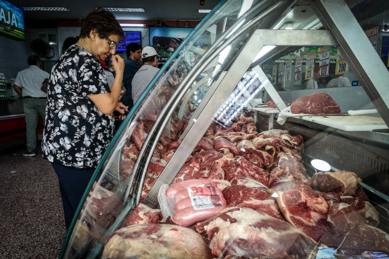 El consumo de carne cayó 9,5% interanual en agosto