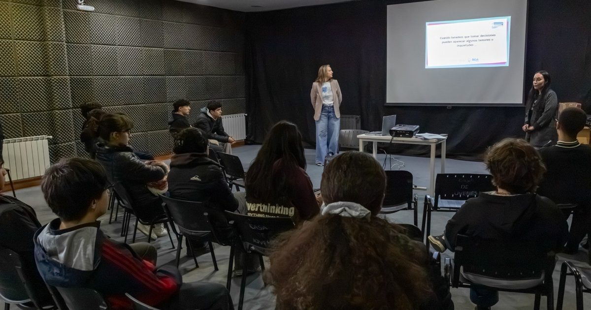 Río Grande inició un nuevo ciclo de orientación vocacional para jóvenes