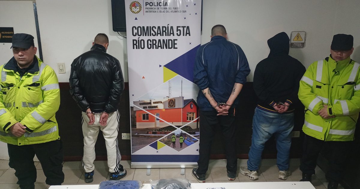Tres hombres detenidos en Río Grande tras robo de electrodomésticos y ropa