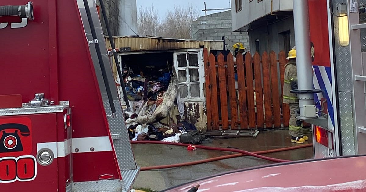 Importante incendio en una casilla de Río Grande: evacuaron a una mujer con bastón
