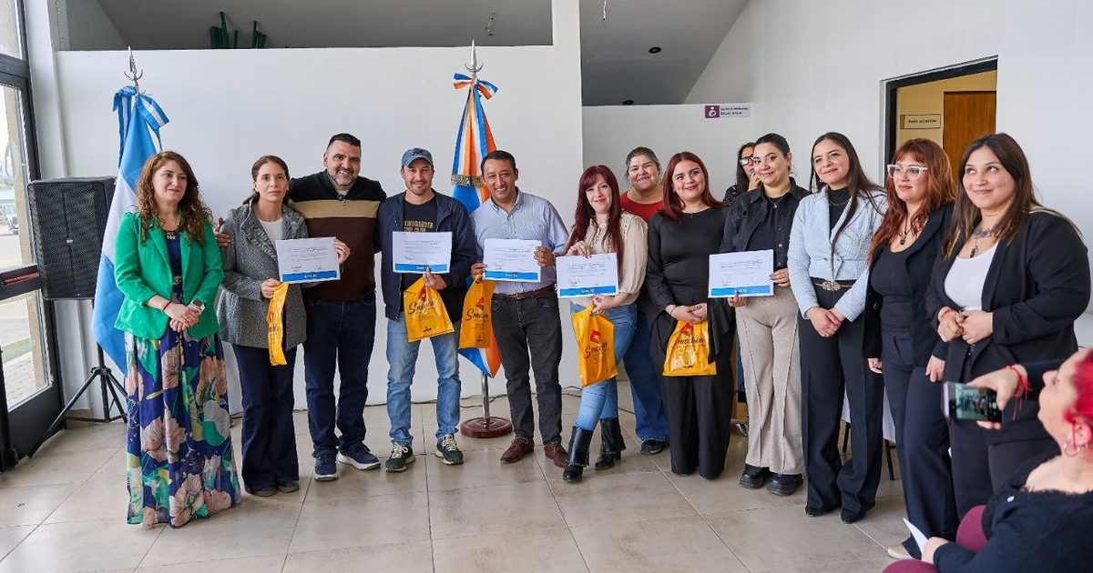 Ushuaia entregó certificados a 105 mujeres capacitadas en oficios