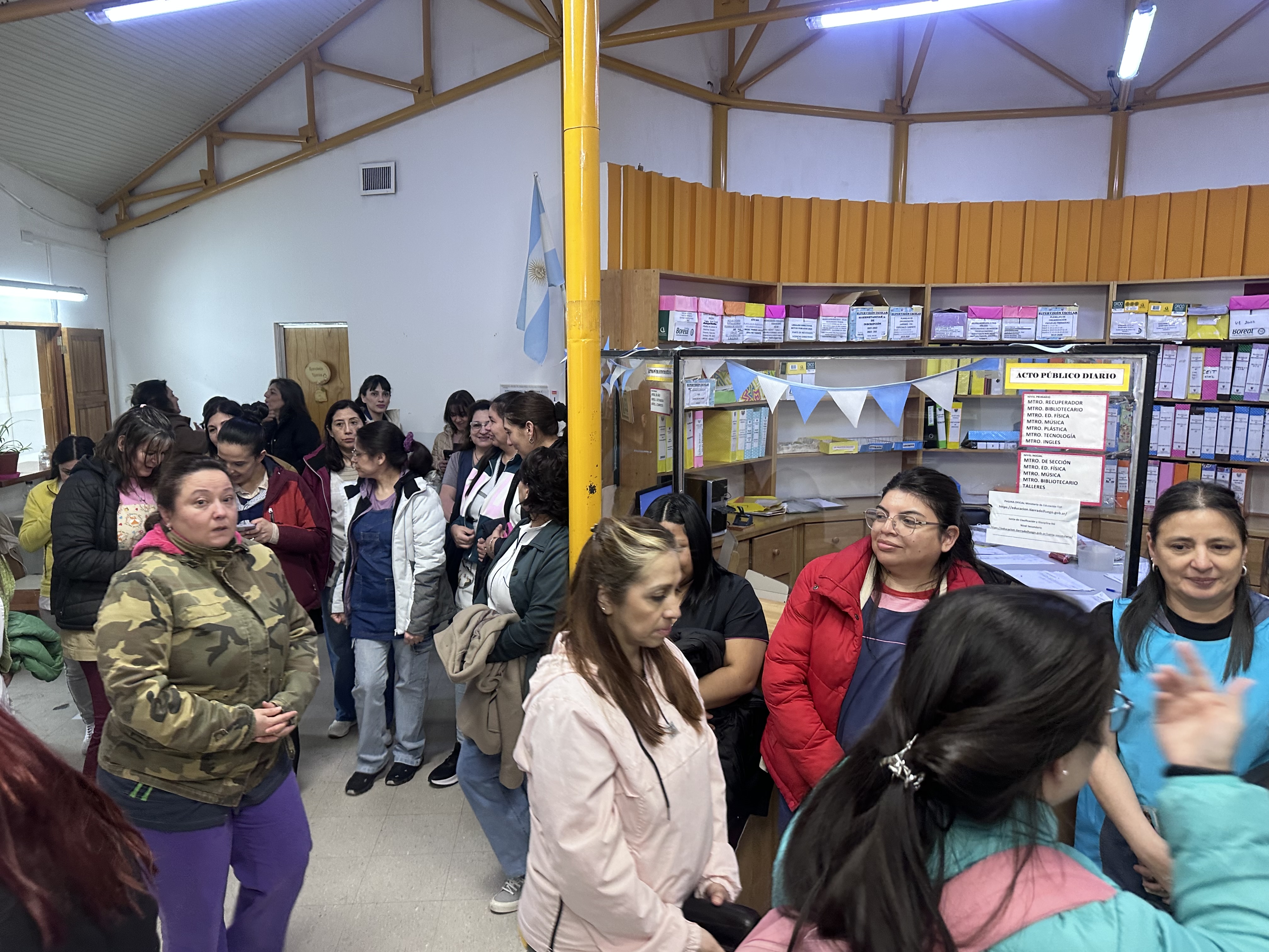 Docentes de la Escuela 21 reclaman respuestas por la presencia de roedores y cucarachas
