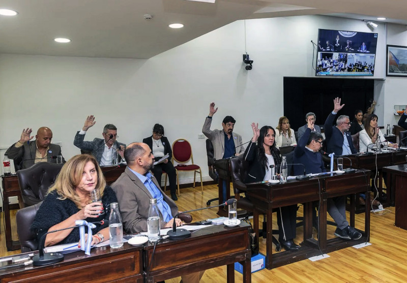 Una Legislatura de pocas sesiones y muchos silencios