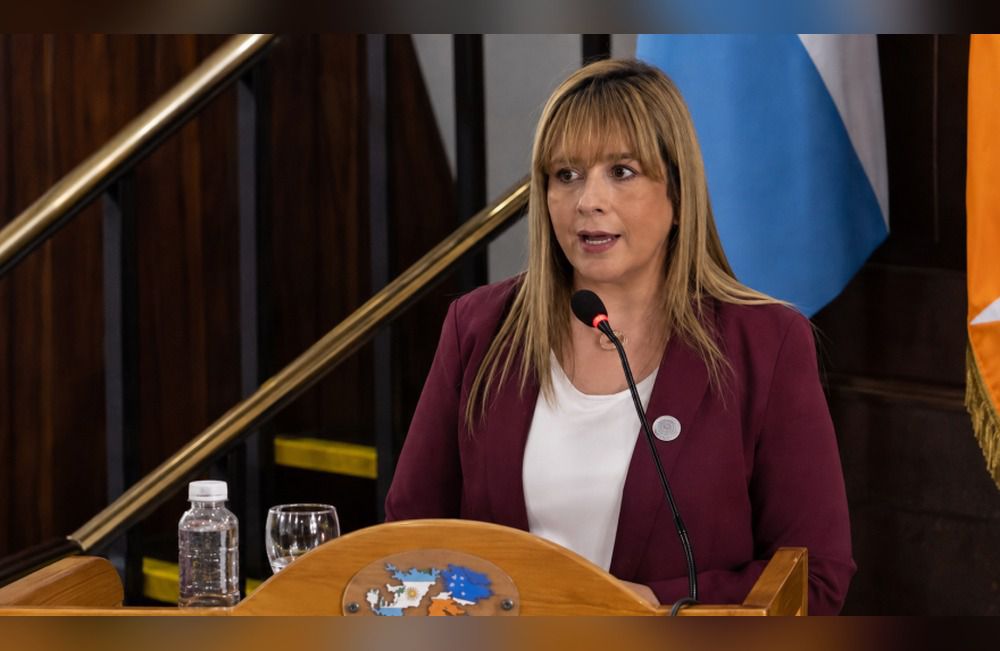 Gracianía rechaza financiar educación con más impuestos