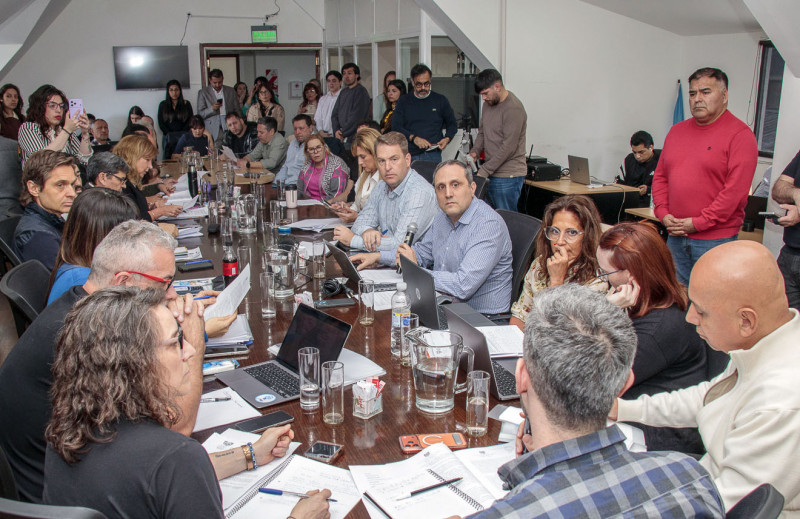 Retoman análisis del financiamiento educativo