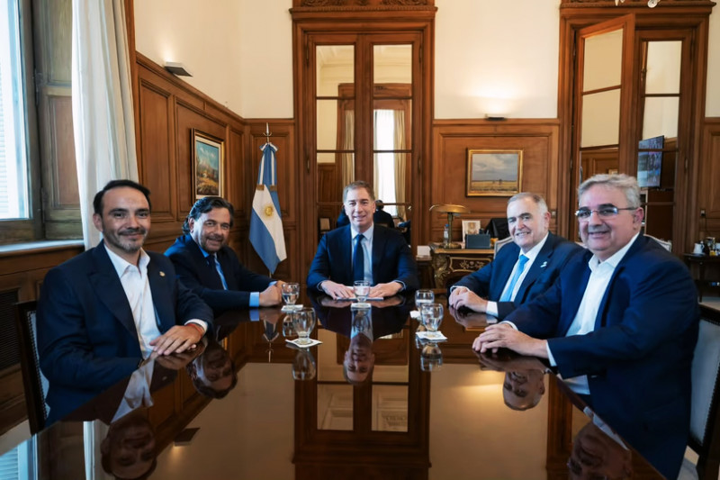 El Gobierno negocia alianzas provincia por provincia