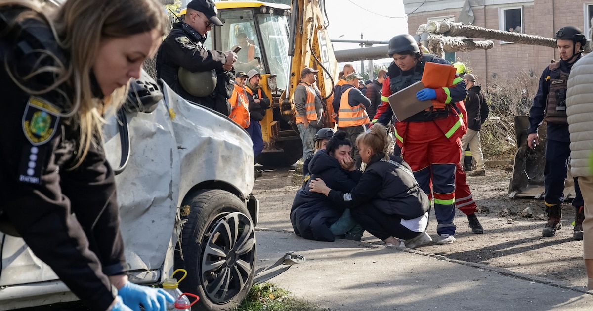 Una ataque ruso contra un parque de Kharkiv dejó seis muertos, entre ellos dos niñas
