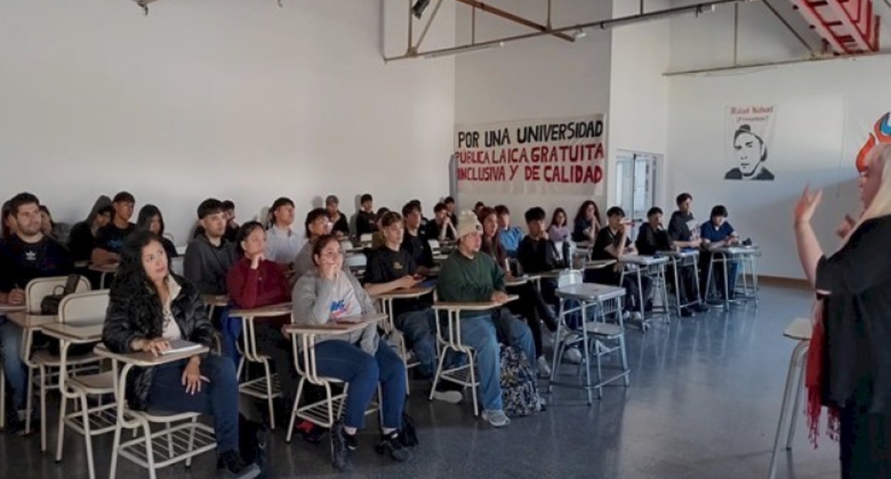 La UNTDF emitió el título número 500 y abre paso a la implementación del Título digital