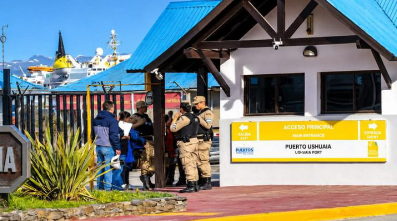 Allanaron el Puerto de Ushuaia por residuos peligrosos
