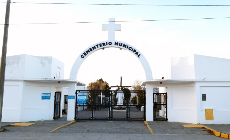 El cementerio abrirá hasta las 20 horas por el Día de los Difuntos